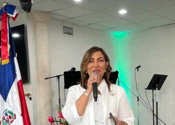 Estrategas internacionales imparten taller a miembros PRM-Florida