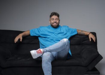 Beta Mejía: Conquista desde el ring hasta el micrófono