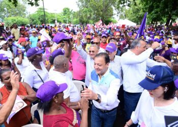 Abel Martínez critica al Gobierno por distracción con mentiras en rueda de prensa semanal