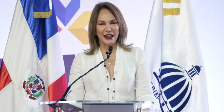 Feria Internacional del Libro recibe la certificación como Marca País