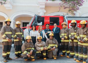  Banco BHD dona RD$ 6.5 millones a Bomberos del Distrito Nacional