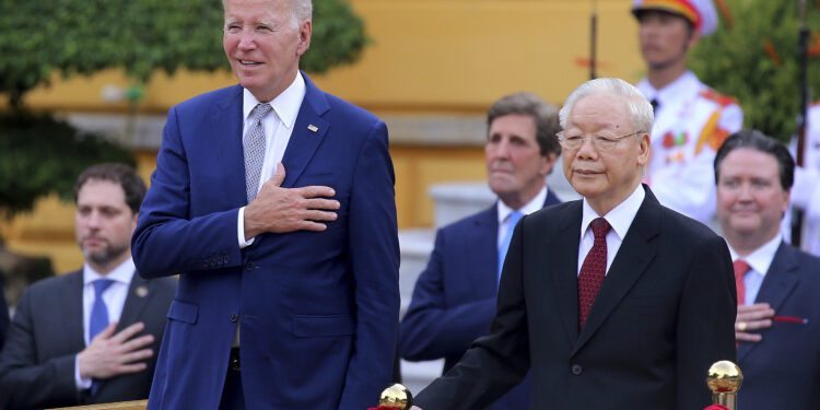 EEUU y Vietnam elevarán su cooperación al más alto nivel durante la visita de Biden al país