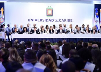 UNICARIBE inviste 437 nuevos profesionales en su XLIX graduación ordinaria 