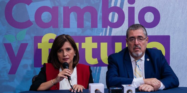 Presidente electo de Guatemala suspende su participación en el proceso de transición