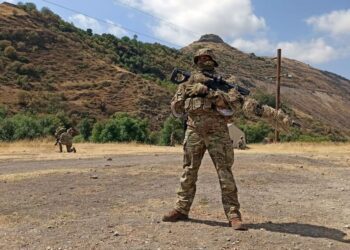 Más de 25 muertos y 200 heridos en Nagorno Karabaj tras ataques de Azerbaiyán