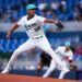 Lanzador Eury Pérez de los Marlins en la lista de lesionados