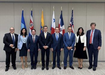 Senadores de EE. UU. impulsan la fortalecer la Alianza para el Desarrollo en Democracia (ADD)