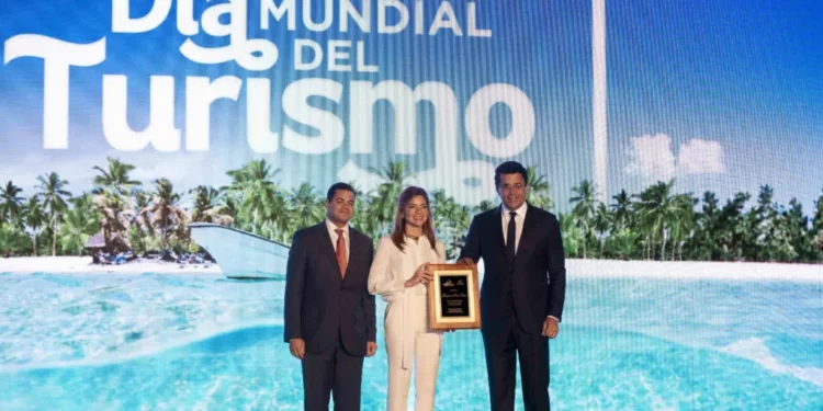 MITUR reconoce líderes clave en celebración del Día Mundial del Turismo