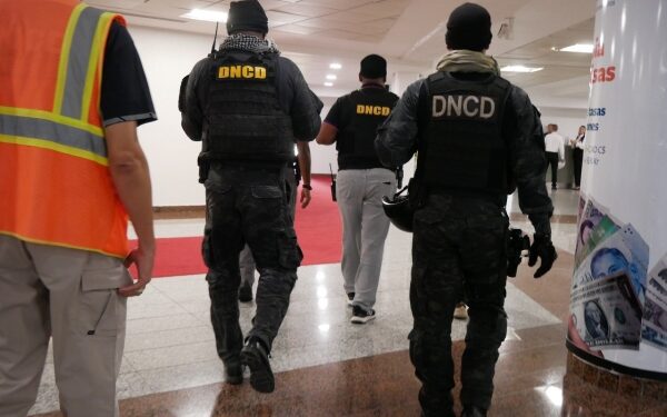 RD extradita fugitivo holandés  acusado de narcotráfico y lavado de activo