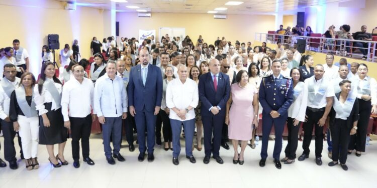 INFOTEP y UTESA certifican a 342 egresados en múltiples áreas de formación técnico-profesional