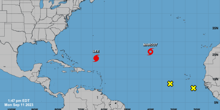 A 605 kilómetros de distancia, el huracán Lee golpea la costa norte de RD