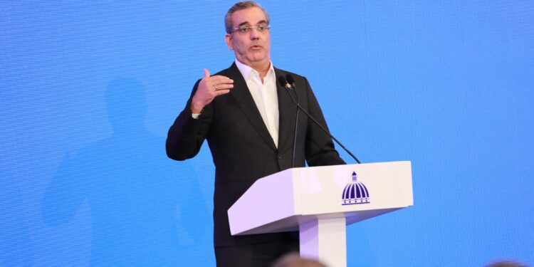 Gobierno impacta a 2.3 millones de dominicanos en lucha contra el dengue