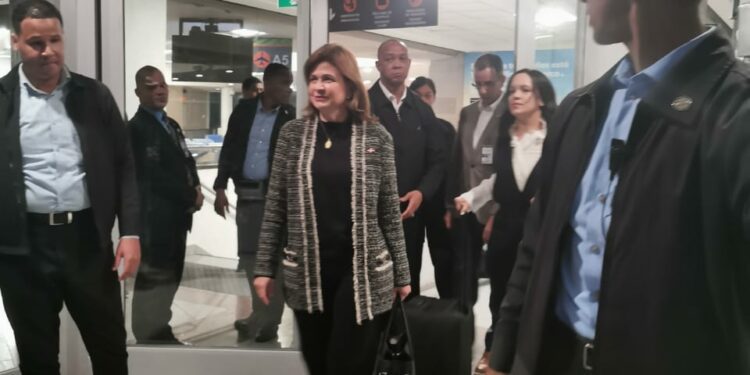 Vicepresidenta Raquel Peña va a la India en misión oficial