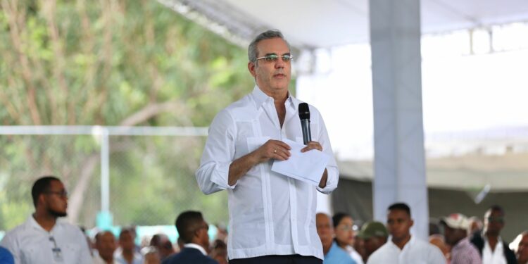 Abinader viaja a varias provincias a inaugural obras en el fun de semana