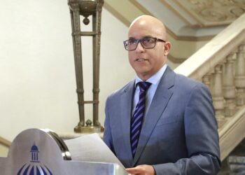 Tras reunión, Gobierno anuncia reforzará medidas contra el dengue 