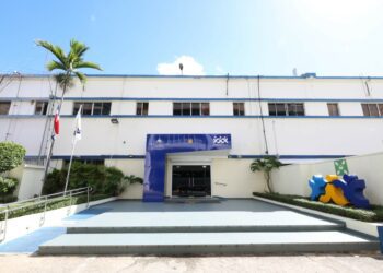 Suspendido el contrato suscrito por el Intrant para instalación de red de semáforos