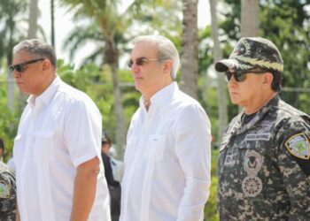 Gobierno realiza aumento a miles de policías pensionados