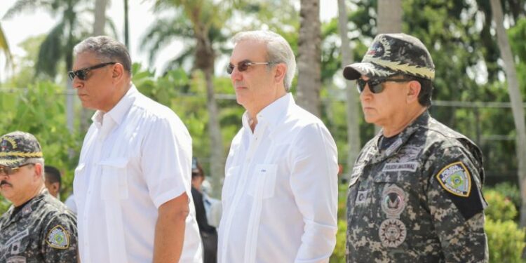 Gobierno realiza aumento a miles de policías pensionados