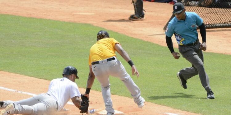 Águilas Cibaeñas ensayan nuevas reglas y profundizan en la tecnología del juego