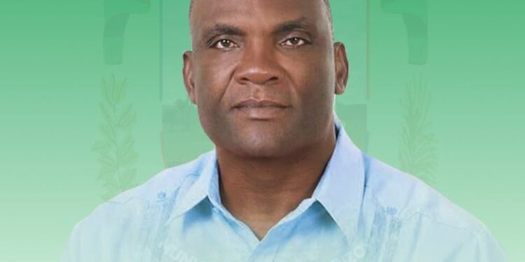 Renuncia el Alcalde de Los Alcarrizos al PRM