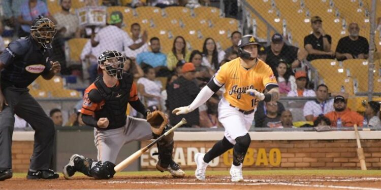 Águilas arrasan con los Toros y Gigantes deslumbran frente al Licey