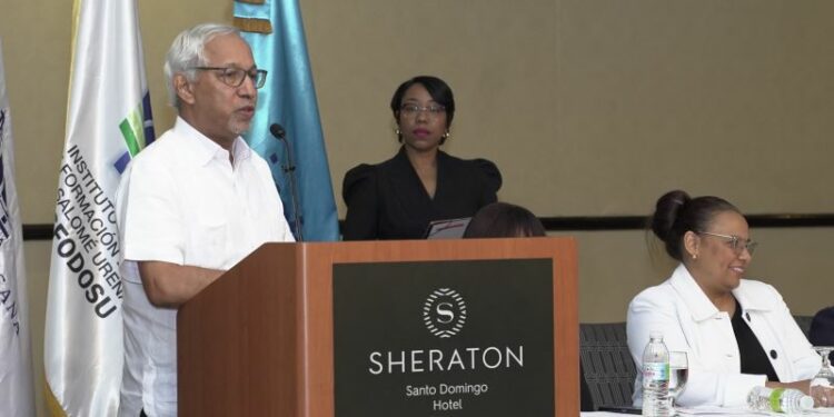 Más de 23 mil docentes de nuevo ingreso aprueban programa de inducción