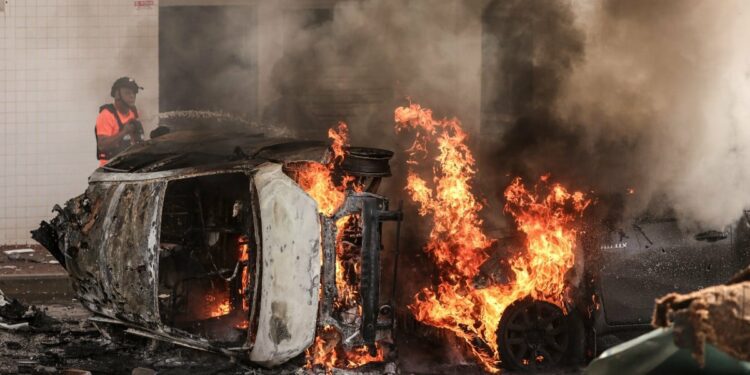 Al menos 100 muertos y 908 heridos en Israel por el ataque masivo de Hamás