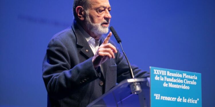 Carlos Slim aboga por jornadas laborales de 12 Horas: Tres días a la semana