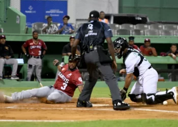 Gigantes  derrotan a Estrellas y Toros a Leones