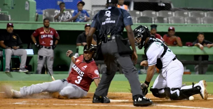 Gigantes  derrotan a Estrellas y Toros a Leones