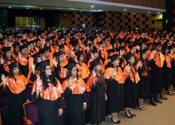 Graduación en UNAPEC: Más de mil estudiantes celebran sus logros universitarios