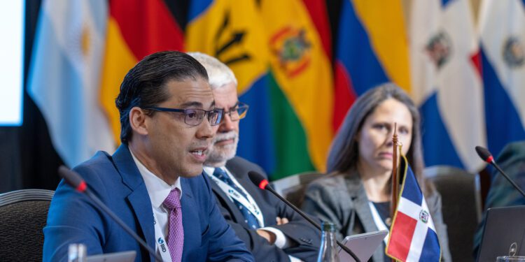 RD entrega a Chile presidencia de la Plataforma Regional de Cambio Climático