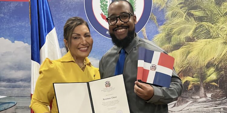 Artista gráfico y de animación designado en FL "Dominicano Destacado en el Exterior"