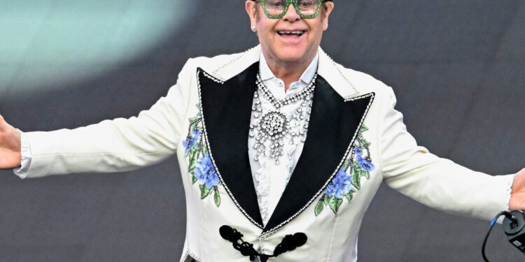Elton John Inaugura The Legend Arena: Una noche épica en Cap Cana"