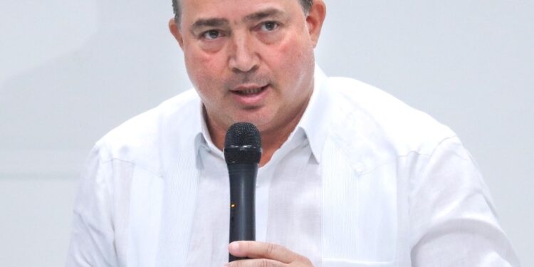 Porcella dice Ley de competitividad impulsará aviación Civil de República Dominicana