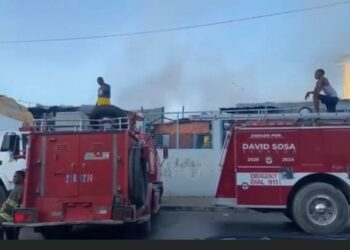 Incendio en mercado binacional en Dajabón agrava tensiones en la frontera