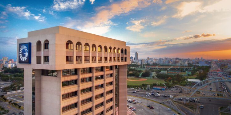 Banco Popular Dominicano se une a ARISE para fortalecer la resiliencia ante desastres