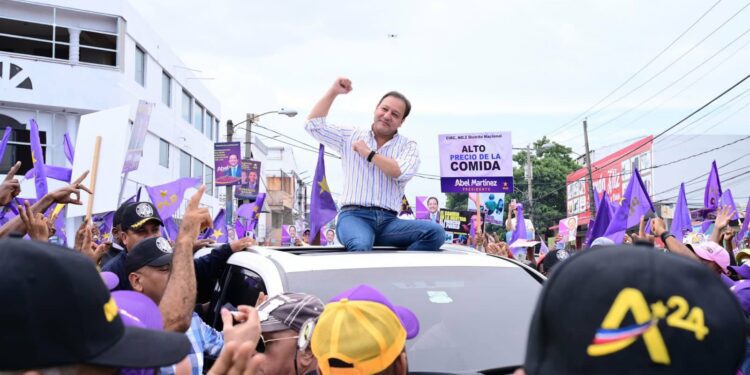 Abel Martínez y el PLD marcharán en "La Caravana de la Esperanza" este domingo