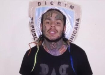 Jueza en La Vega declara incompetencia en caso Tekashi y programa audiencia