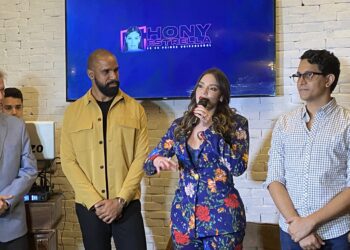 Hony Estrella revela detalles de su obra unipersonal "Pórtate Bien