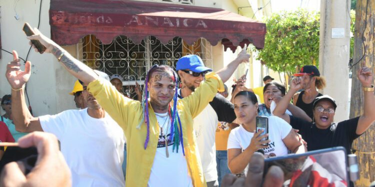 Tekashi 6ix9ine: revuelo en La Vega durante la audiencia de medidas de coerción