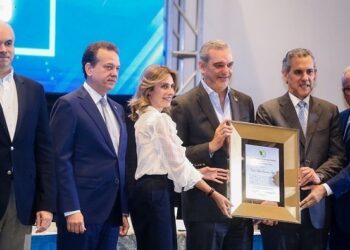 Nueva directiva del CNCP juramentada con la presencia del Presidente Abinader