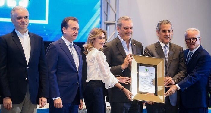 Nueva directiva del CNCP juramentada con la presencia del Presidente Abinader