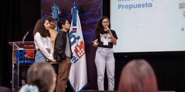 Hacking for Humanity 2023: promoviendo la inclusión financiera en RD