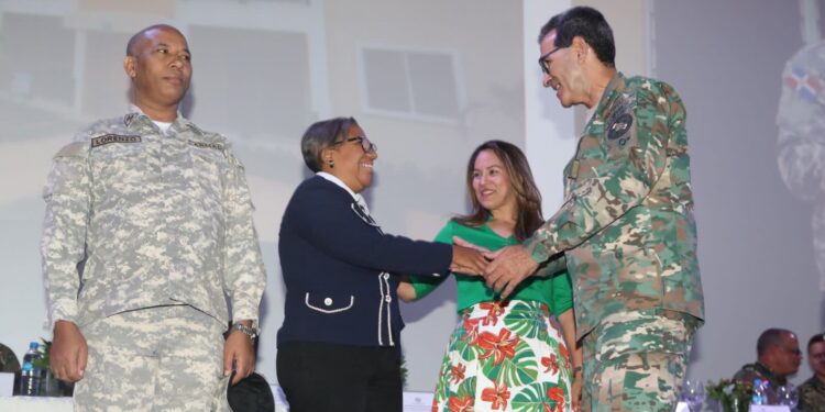 Sortean RD$40 millones en bonos en militares para primera viviendas