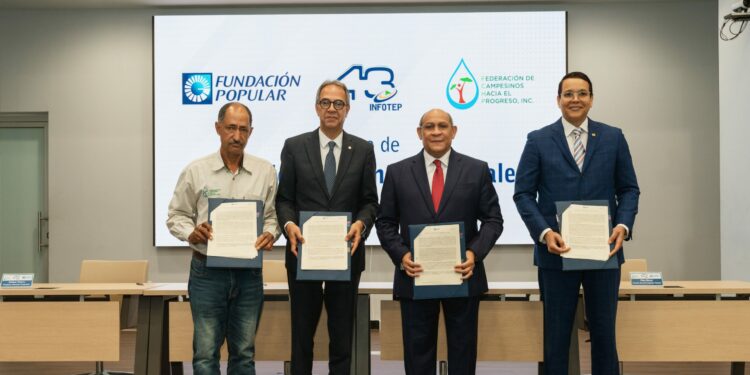 Fundación Popular, INFOTEP y campesinos de Blanco firman acuerdo 