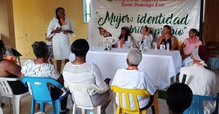 Anuncian el Tercer Congreso de Mujeres Líderes en Santo Domingo Este