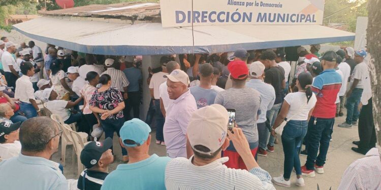 APD presenta candidatos en el municipio San Antonio de Guerra