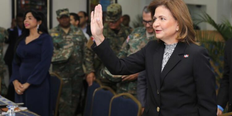 Vicepresidenta anuncia integración de base de datos de Migración en la Policía Nacional