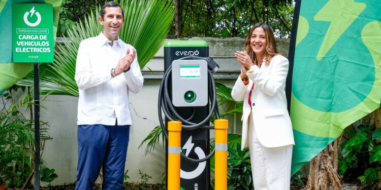 Unibe y Evergo revolucionan la movilidad sostenible en República Dominicana